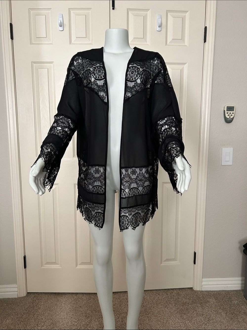 Black Lace Sheer Kimono Cardigan “nwot” OS